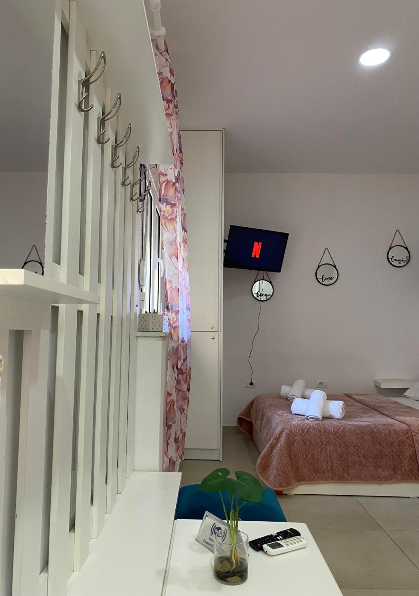 Ayso Inn Tirana City Center מראה חיצוני תמונה